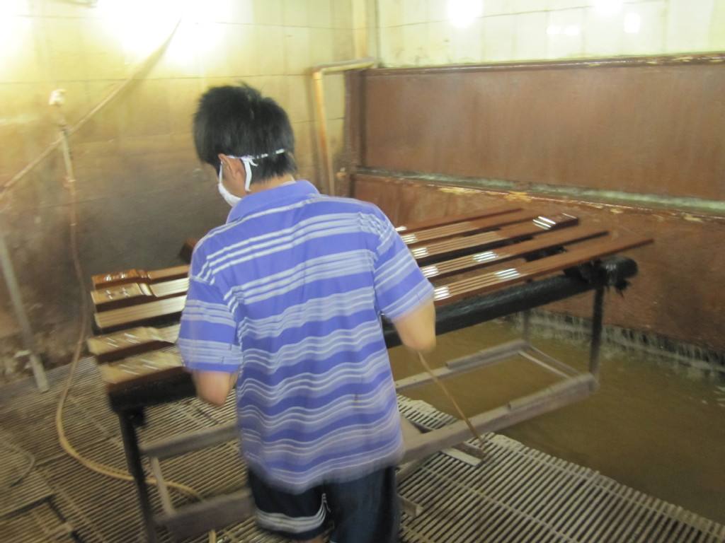 穗軒門業(yè)蕾蕾專欄 隨手拍工廠實(shí)景，細(xì)品實(shí)木門匠心制作工藝